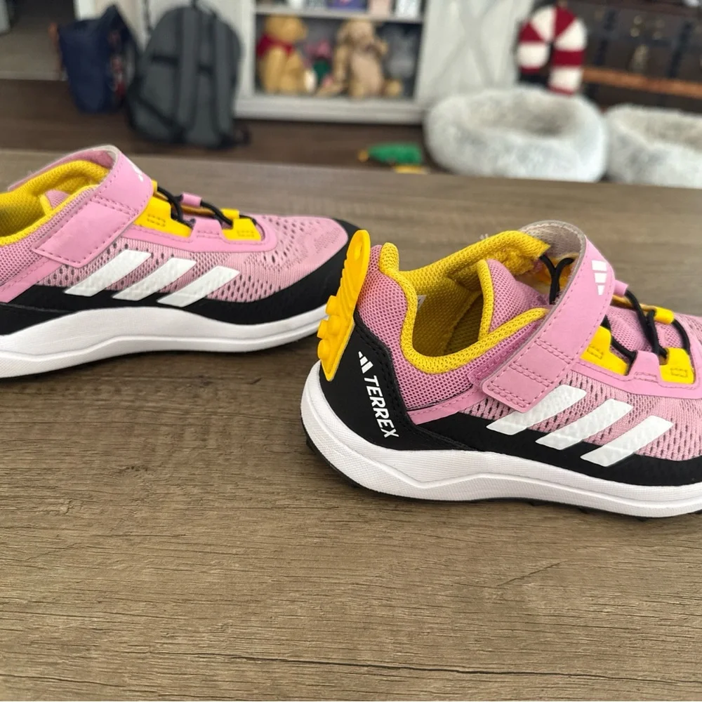 Adidas‎ X LEGO Terrell Agravic Flow Pink Yellow Trail Running Shoes Youth 12.5